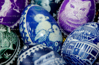 Wielkanoc. Akcesoria dekoracyjne. Nz. wielkanocen pisanki...