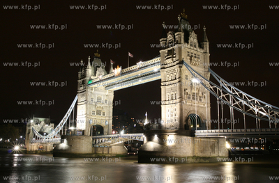 Londyn  noca. Nz.Tower Bridge

10.11.2007



fot....