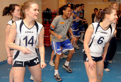 Sportowy Dzien Kobiet z koszykarkami Lotosu PKO BP...
