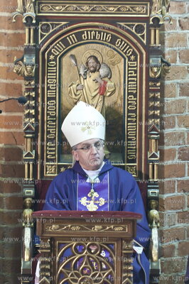 Bazylika katedralna w Pelplinie. Uroczystości pogrzebowe...