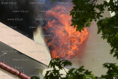 W Gdansku Zaspie wybuchł pozar w jednym z mieszkam...