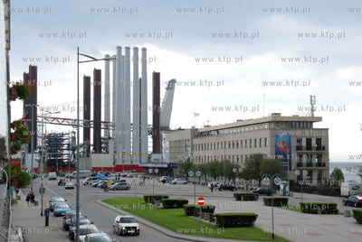 Do gdynskiego portu przyplynal widowiskowy statek -...