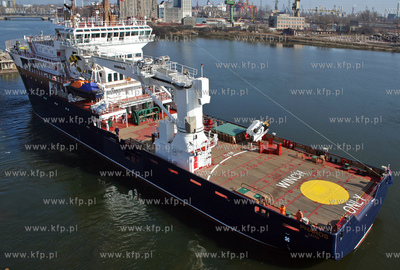 Przy pomocy sonaru, statek Pharos (zbudowany w Gdansku)...