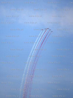 Próby lotnicze przed pokazami z okazji Dni Marynarki...