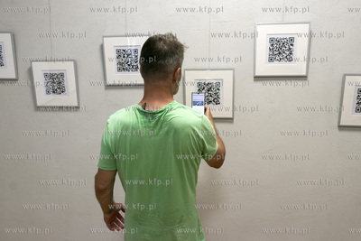 Wernisaż multimedialnej wystawy fotografii "Fotolokacja"...