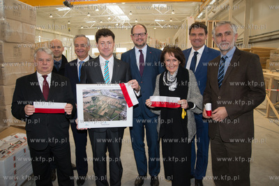 Otwarcie fabryki EKOINBUD w Gdansku. Nz od lewej Bogdan...