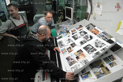 W drukarni POZKAL w Inowroclawiu rozpoczal sie druk...