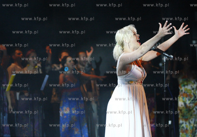 Gdynia. Teatr Muzyczny. Benefis Franciszka Walickiego...