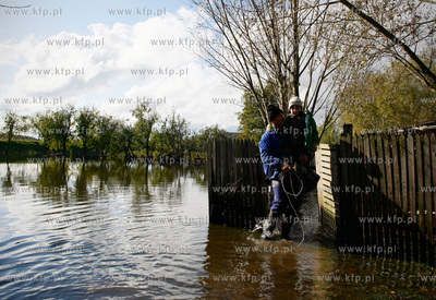 Kepa Rybacka kolo Elblaga. Sztorm na Baltyku spowodowal...