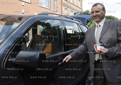 Europosel PiS zdecydowal przekazac wydawcy Gazety Wyborczej...