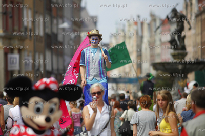 Gdansk. Festiwal Szekspirowski. Dziecieca parada festiwalowa...
