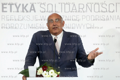 Gdansk. Dwor Artusa. Wyklad Guya Sormana i uroczystosc...