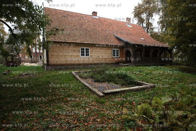 Dom podcieniowy we wsi Cyganek na Zulawach.
13.10.2013
fot....