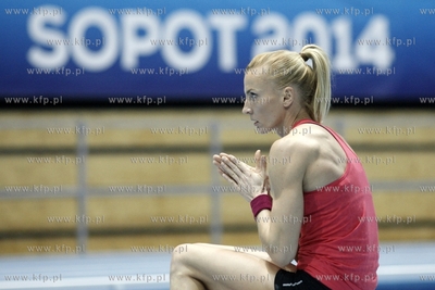 Trening skoczkini o tyczce Anny Rogowskiej, przed rozpoczynajcymi...