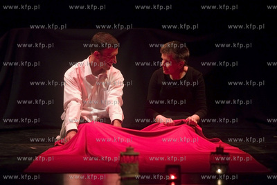 Świat Mało Znany. Przegląd teatralny grupy Im Plus...