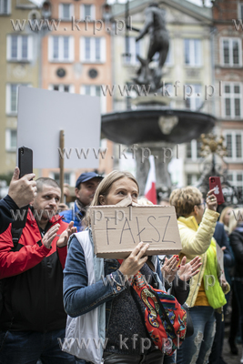 Gdańsk. "Marsz o wolność", manifestacaj przeciwko...