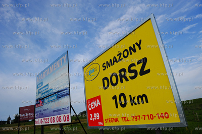 Mikoszewo. Tablice reklamowe.
22.07.,2011
fot. Mateusz...