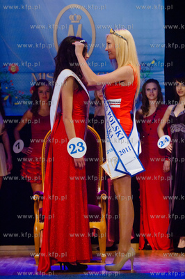 Gminny Dom Kultury w Pierwoszynie. Gala Finalowa Miss...