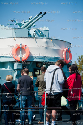 Gdynia. Skwer Kosciuszki - Plyta Marynarza Polskiego....