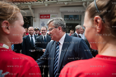 Sopot. Plaza przy Sopockim Klubie Zeglarskim. Ceremonia...