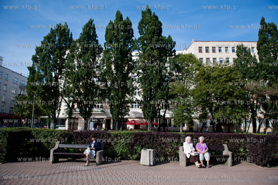 Gdynia. Skwer Kosciuszki. Sloneczna pogoda powrocila...