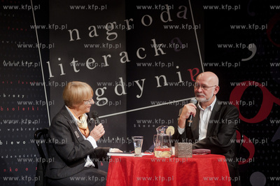 Gdynia. Teatr Miejski im Witolda Gombrowicza. Jesienne...