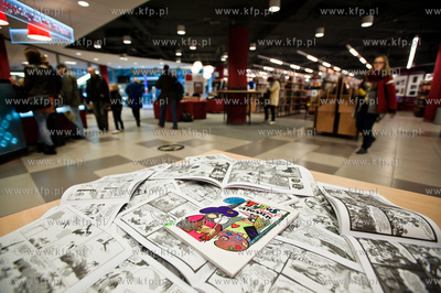 Gdansk. Biblioteka Manhattan w CH Manhattan. Kolekcja...