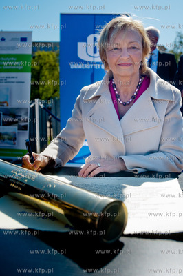 Gdansk. Batycki Kampusu Uniwersytetu Gdanskiego. Uroczystosc...