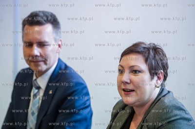 Gdansk. Sala konferencyjna hotelu Hilton. Wspolna konferencja...