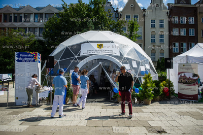 Gdańsk. Targ Węglowy. Przygotowane na czas Jarmarku...