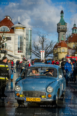 Sopot. Parada zabytkowych wozów strażackich i zabytkowych...