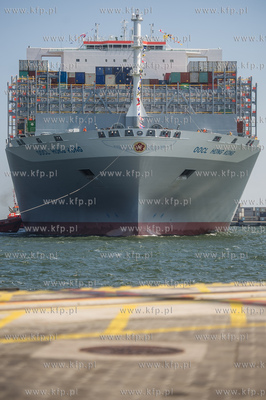 Do DCT Gdańsk zawinął największy kontenerowiec...