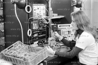 Linia produkcyjna telewizora Netun 150 w Gdańskich...