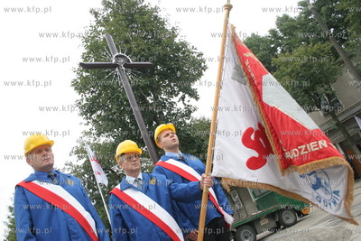 Krzyz stojacy na terenie stoczni gdynia, upamietniajacy...