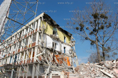 Rozbiorka dawnej wytworni slodyczy Baltyk, pozniej...
