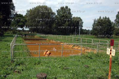 Rumia. Stacja uzdatniania wody
11.08.2006
Fot. Andrzej...