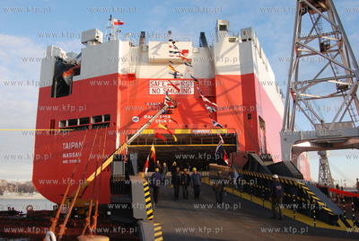 TAIPAN - RO-RO samochodowiec wybudowany w Stoczni Gdynia...