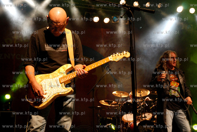 Podczas koncertu zespolu Perfect, na imprezie lata...