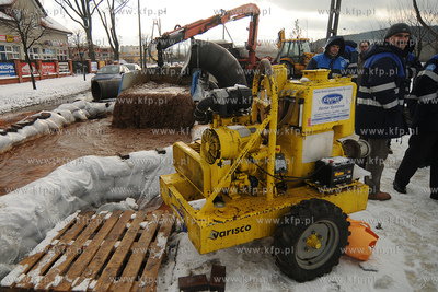 Czyszczonie sieci wodociagowej na odcinku od Stacji...