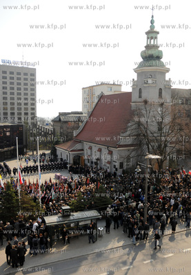 Gdynia. Uroczystosci z okazji 70 rocznicy zbrodni katynskiej....
