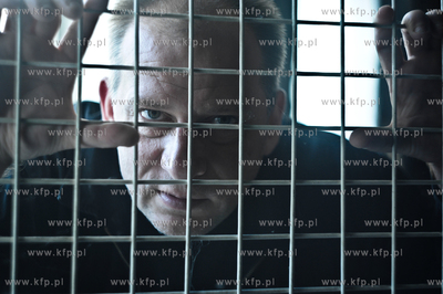 Gdanski artysta wizualny, kurator i scenograf Robert...