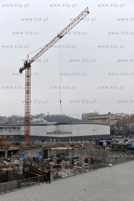 Gdynia. Na terenie sasiadujacym z apartamentowcem Sea...