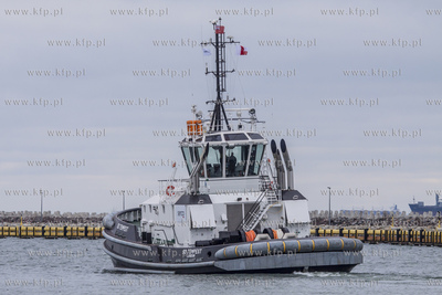 SD Tempest, holownik typu RotorTug z trzema pędnikami...