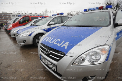 Komenda Miejska Policji w Gdyni. Nz uroczyste przekazanie...