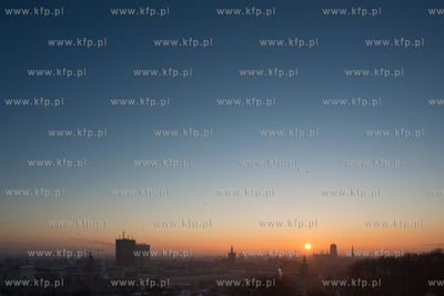 Widok z Gory Gradowej na Gdansk o wschodzie Slonca.27.12.2014fot....