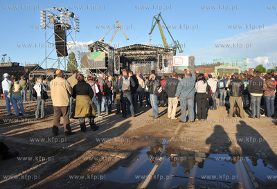 Gdansk. Stocznia. Koncert Zaczelo Sie W Polsce bedacy...
