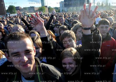 Gdansk. Stocznia. Koncert Zaczelo Sie W Polsce bedacy...