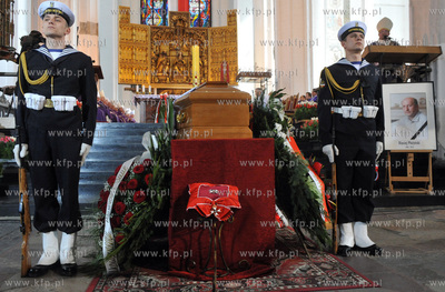 Bazylika Mariacka w Gdansku. Uroczystosci pogrzebowe...