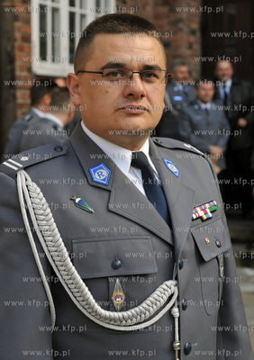 Nadkomisarz Jan Kosciuk - rzecznik prasowy Komendanta...