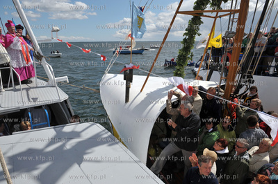 Morska Pielgrzymka Rybakow na odpust Sw. Apostolow...